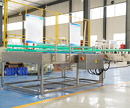 潤滑油灌裝機上桶平臺，自動供瓶機客戶現(xiàn)場視頻